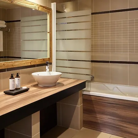 L'arboisie Aparthotel 4*
